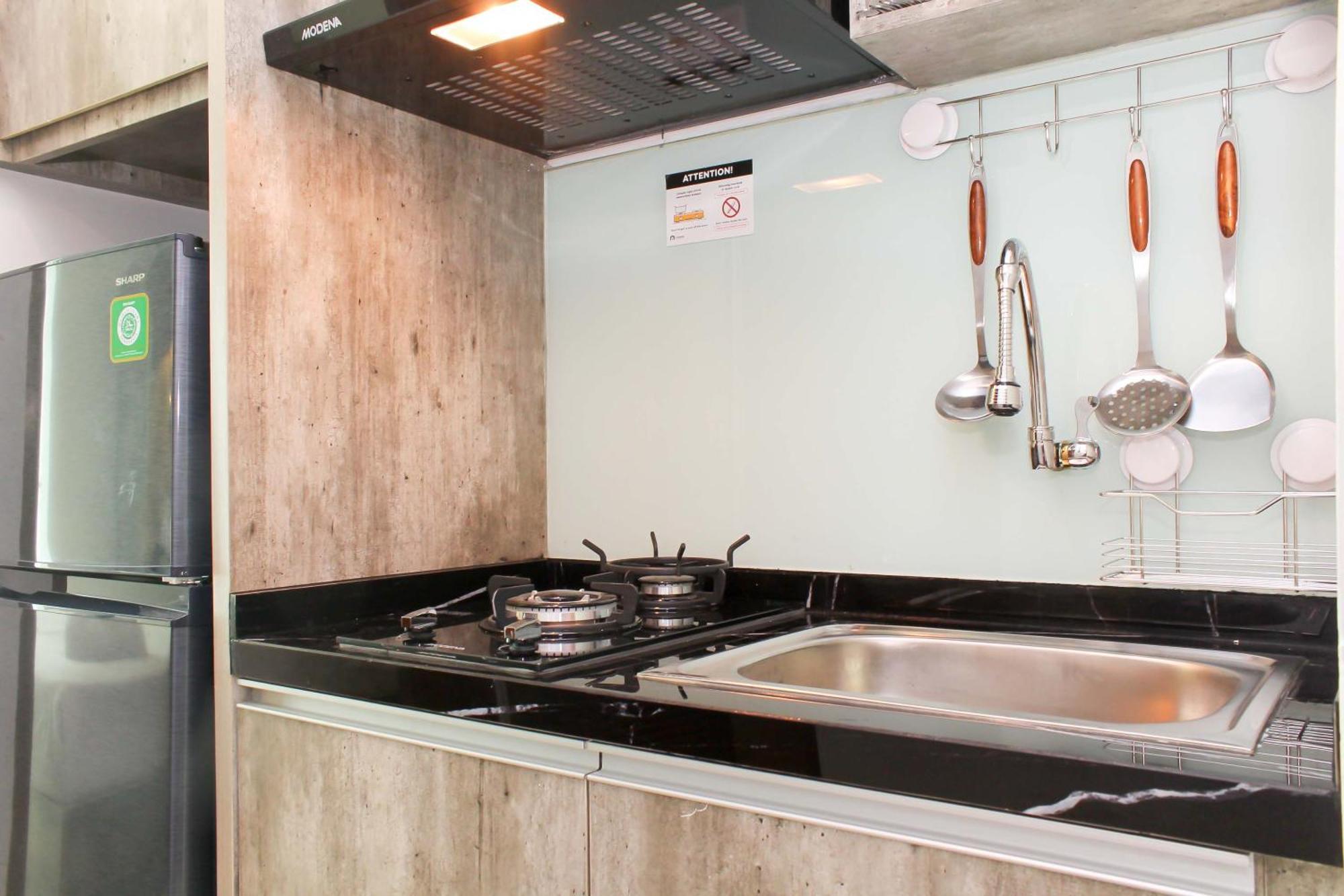 Cozy And At Grand Kamala Lagoon By Travelio Apartemen *